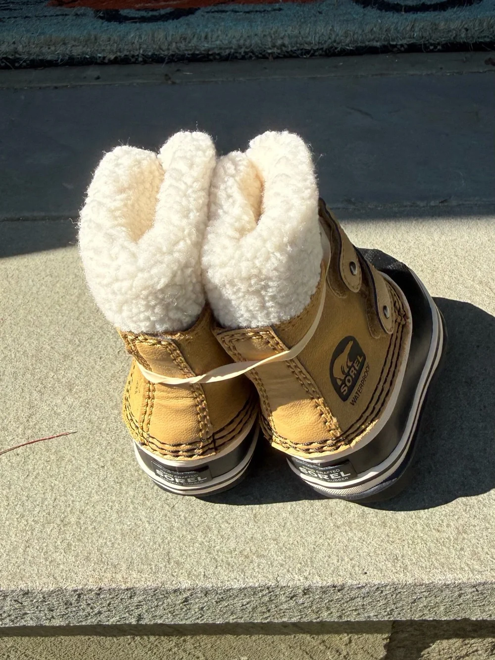 Sorel Cream and Gray Plush Fleece-Lined Boot Interior